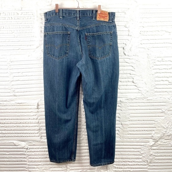 Levi's Men's Vintage 550 Relaxed Fit Medium Wash Jeans 100% Cotton 38X30 - Picture 8 of 15
